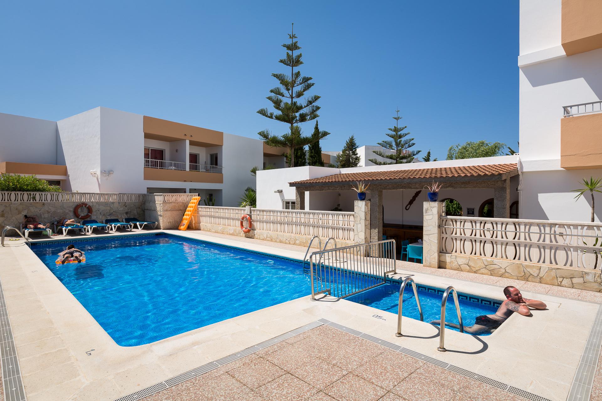 Apartamentos Zodiac San Antonio Abad Exterior foto