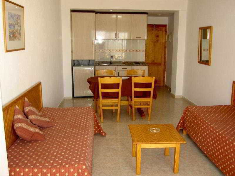 Apartamentos Zodiac San Antonio Abad Exterior foto